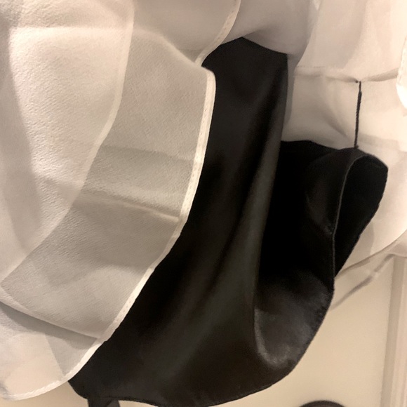 Dress - Picture 7 of 7